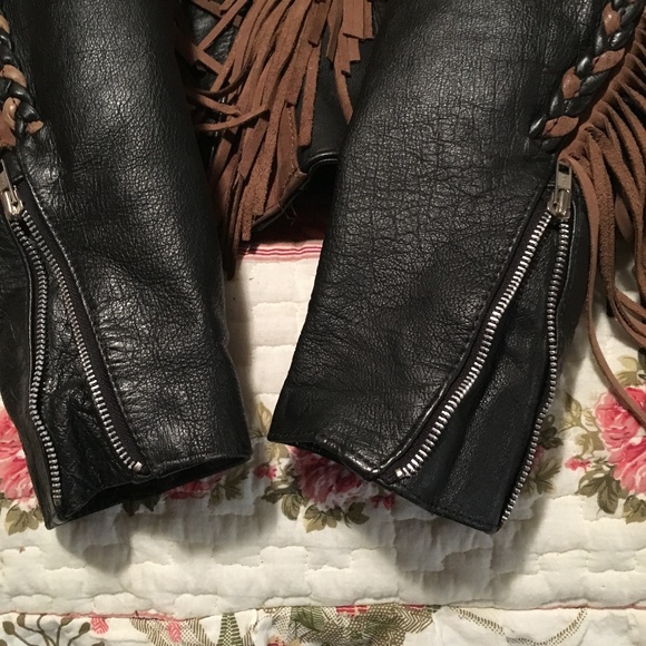 VINTAGE Fringed Heavy Leather Coat, Medium - Picture 5 of 8